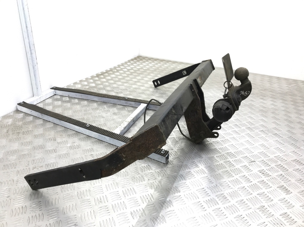 Прицепное устройство (фаркоп) для Seat Toledo, 2006 г. 1.9 TDi дизель б/у — фото 3