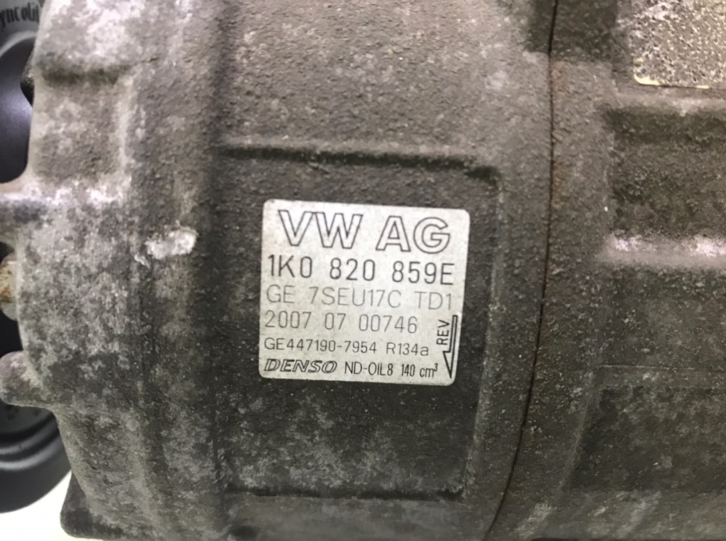 Компрессор кондиционера для Volkswagen Touran, 2005 г. 2.0 FSI бензин б/у — фото 9
