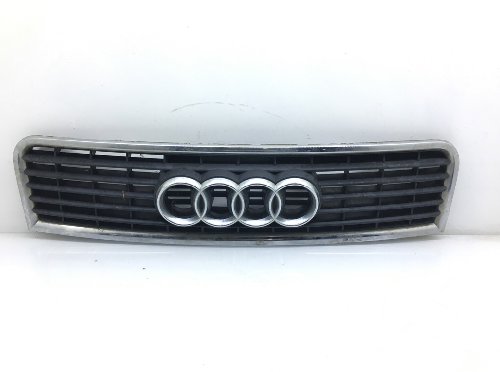 Решетка радиатора для Audi A4, 2001 г. 2.0 i бензин б/у