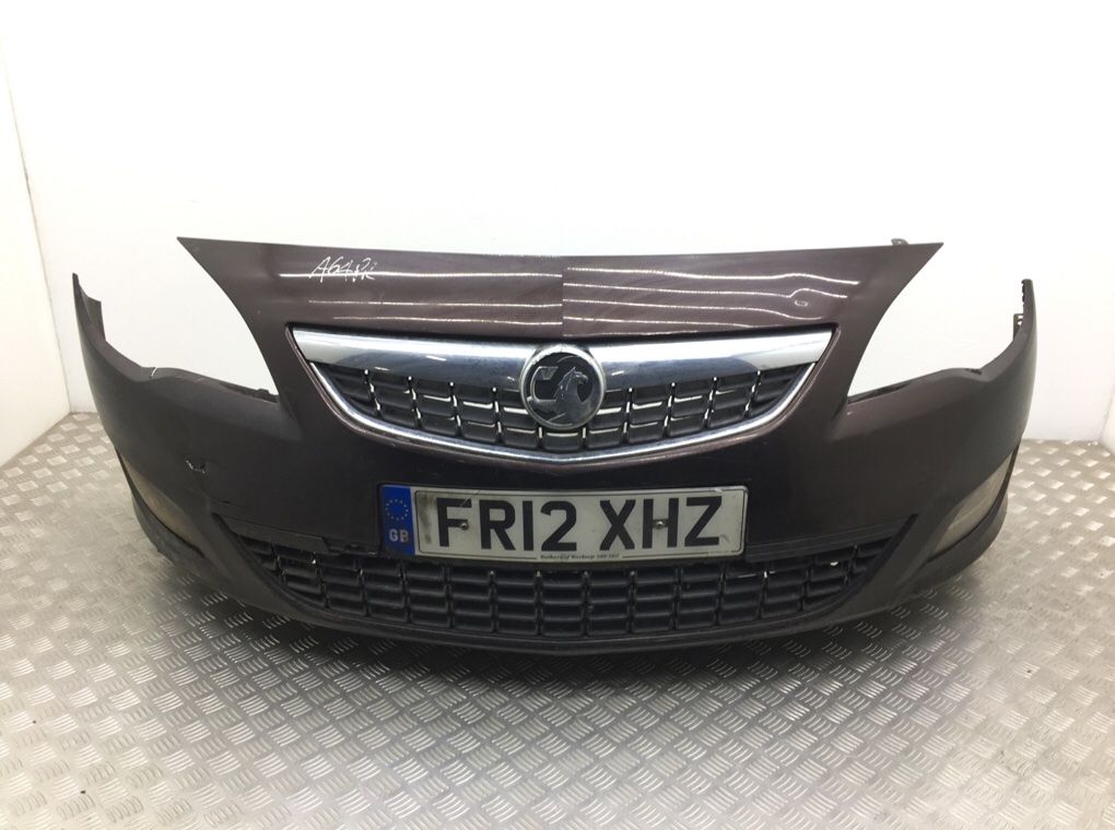 Бампер передний для Opel Astra, 2012 г. 1.7 CDTi дизель б/у