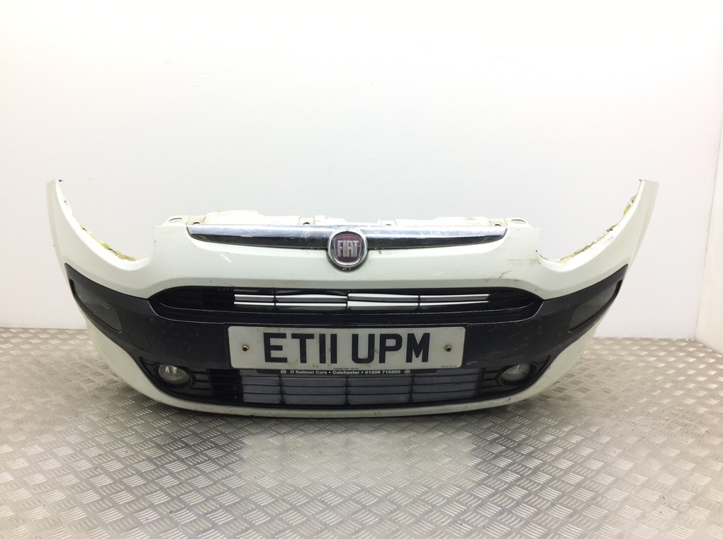 Бампер передний для Fiat Punto, 2011 г. 1.2 i бензин б/у