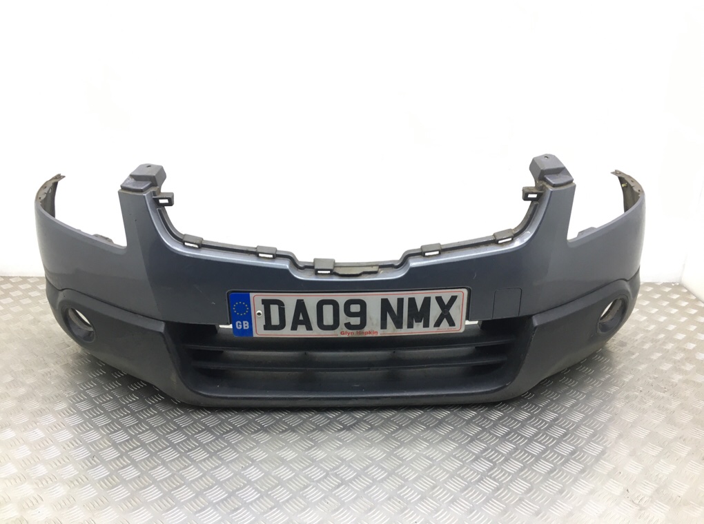 Бампер передний для Nissan Qashqai, 2009 г. 1.5 DCi дизель б/у