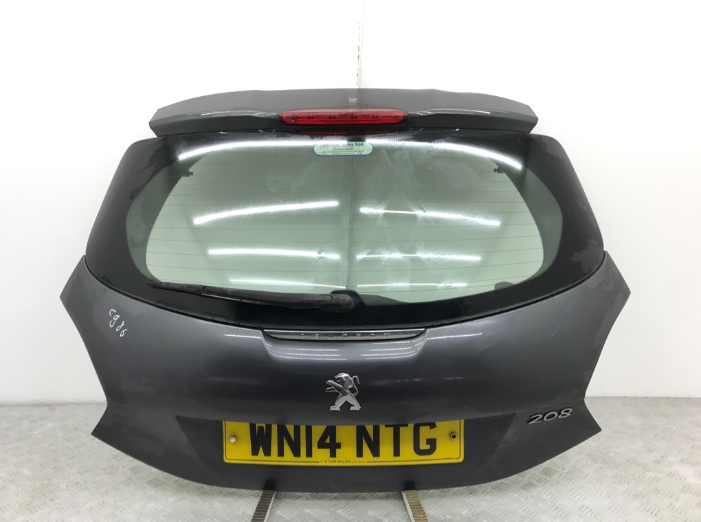 Крышка багажника для Peugeot 208, 2014 г. 1.4 HDi дизель б/у