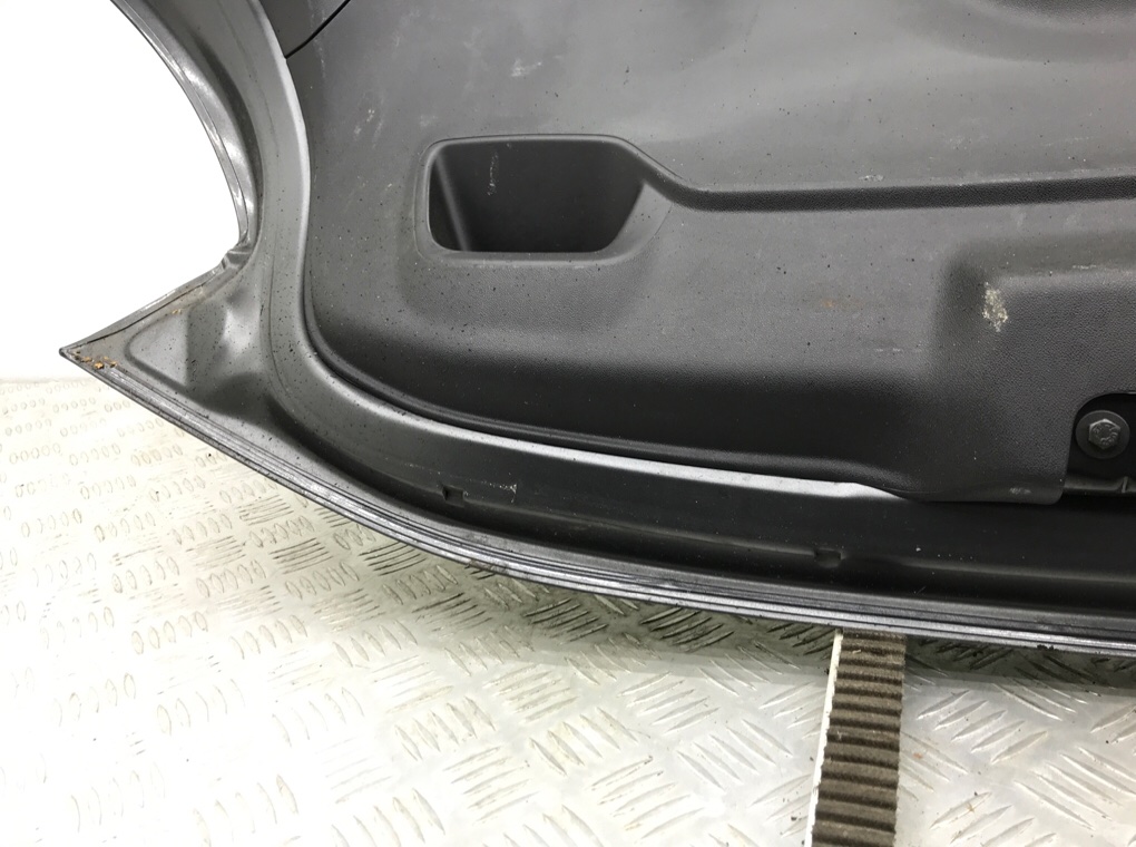 Крышка багажника для Peugeot 208, 2012 г. 1.2 i бензин б/у — фото 4