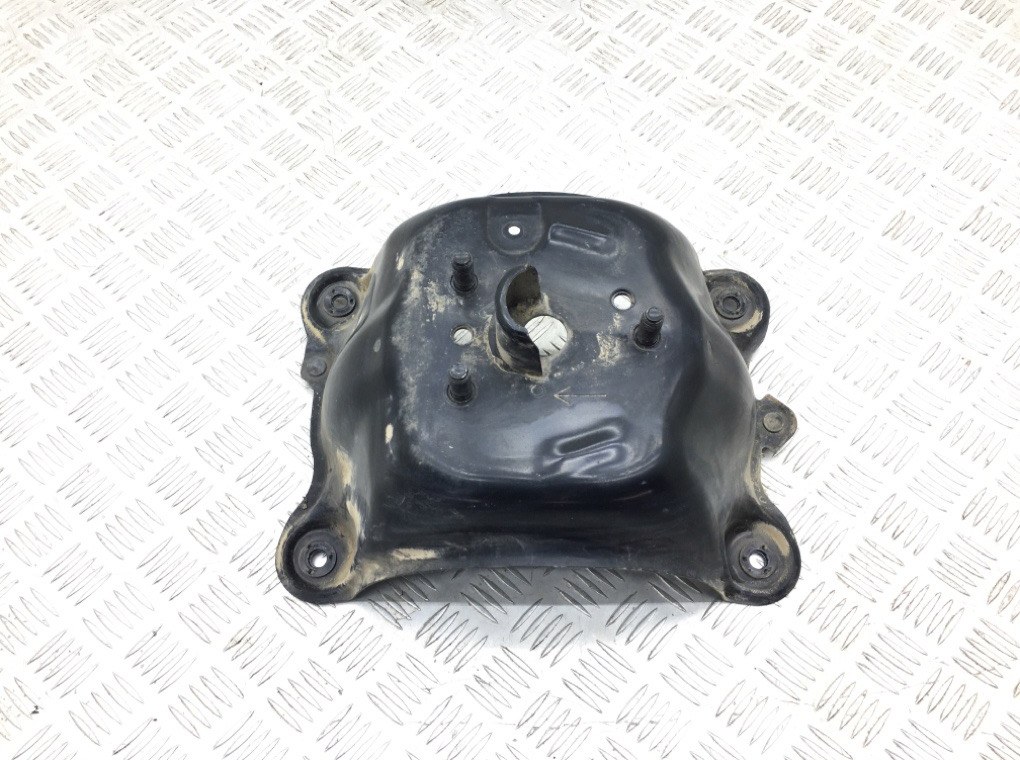 Крепление запаски для Toyota RAV4, 2007 г. 2.2 D-4D дизель б/у