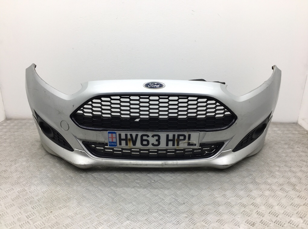 Бампер передний для Ford Fiesta, 2013 г. 1.6 TDCi дизель б/у