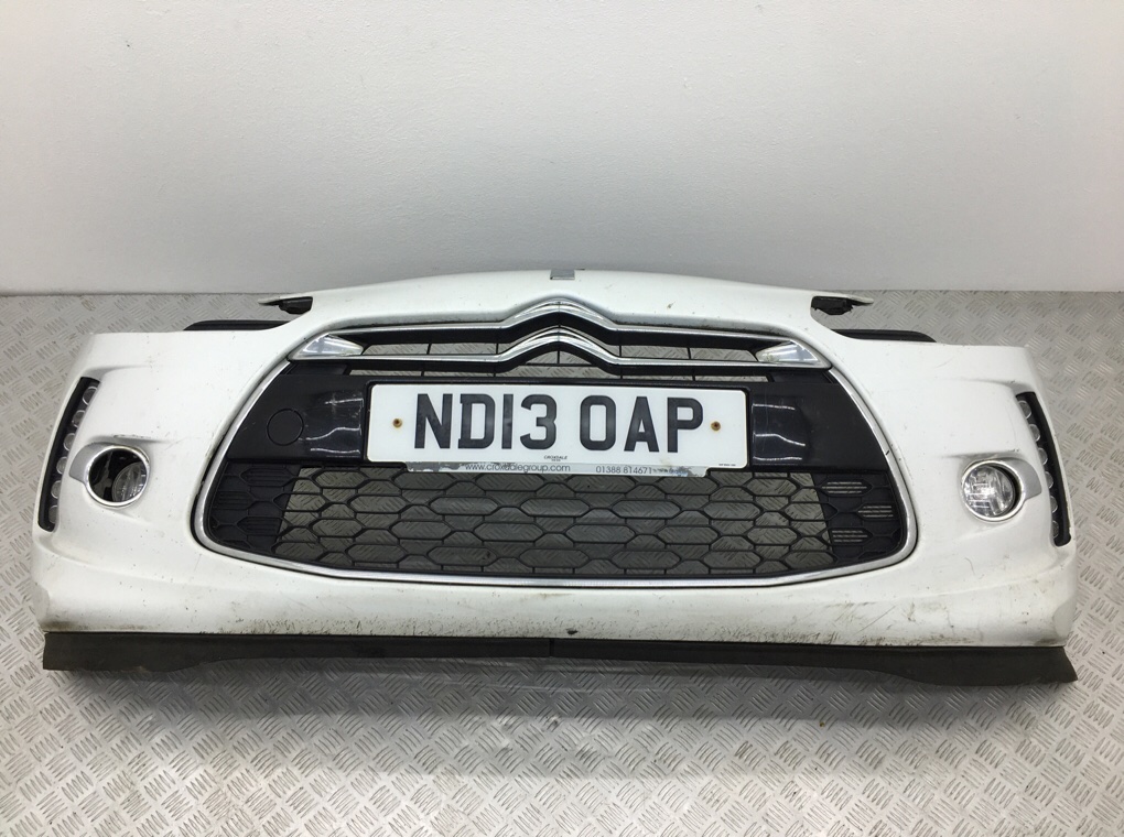 Бампер передний для Citroen DS3, 2013 г. 1.6 i бензин б/у