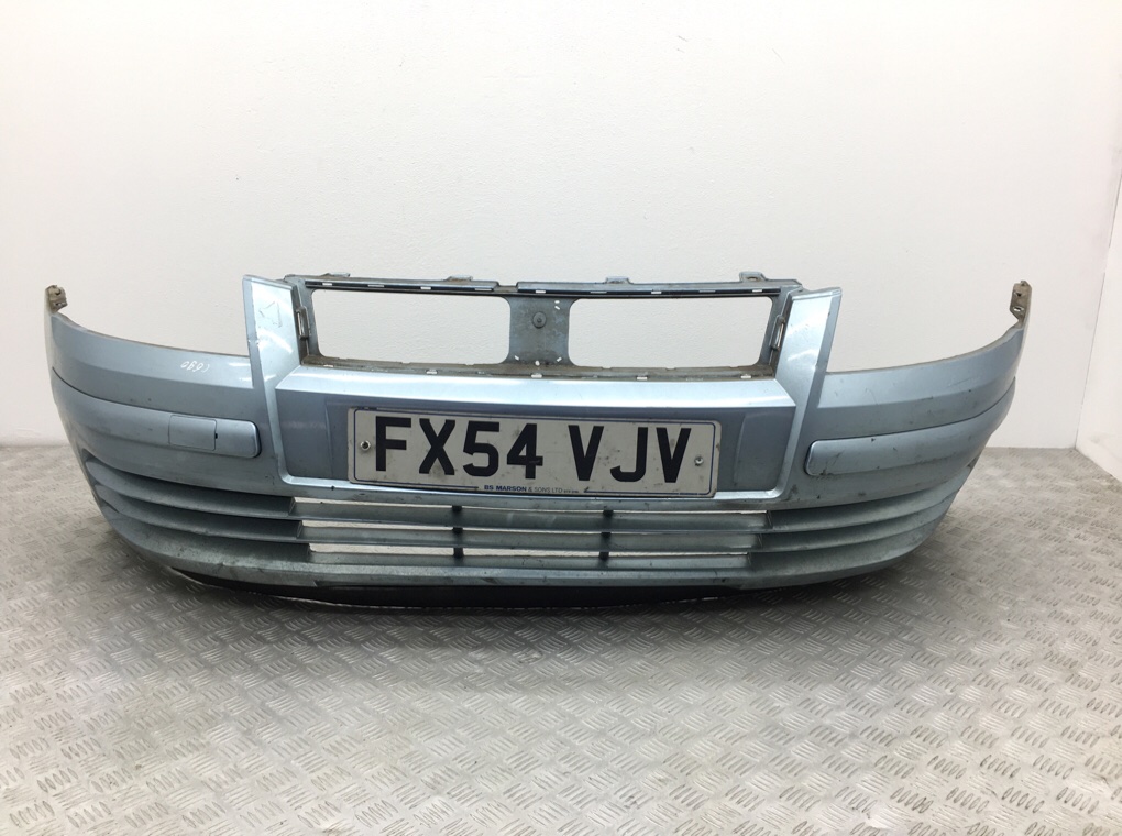 Бампер передний для Fiat Stilo, 2004 г. 2.4 i бензин б/у