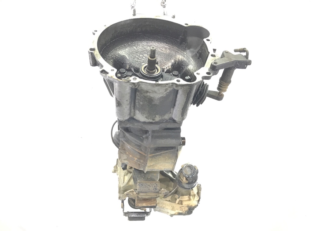 КПП механическая (МКПП) для Mitsubishi L200, 2003 г. 2.5 TD дизель б/у