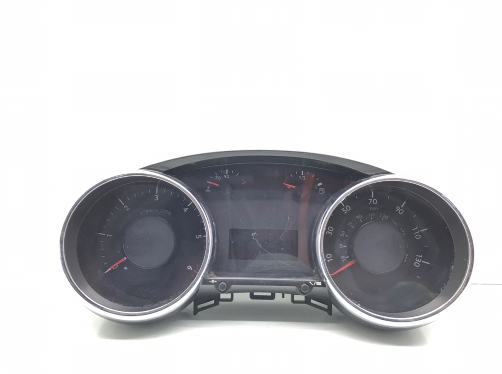 Щиток приборов (приборная панель) для Peugeot 5008, 2011 г. 1.6 HDi дизель б/у