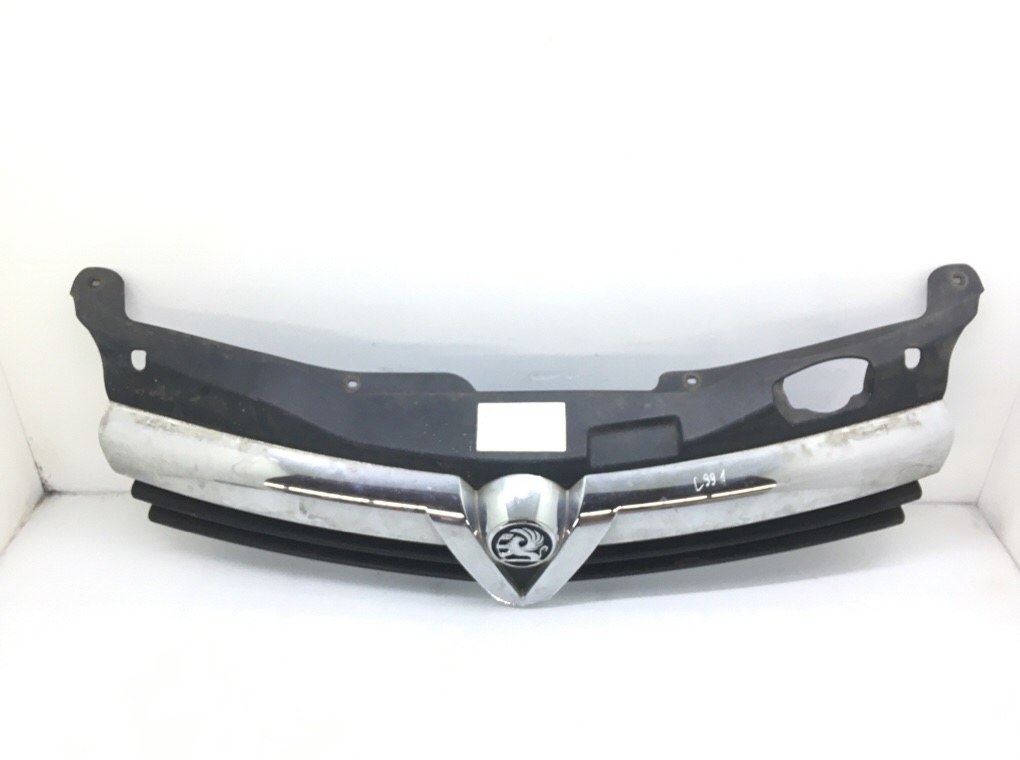 Решетка радиатора для Opel Astra, 2007 г. 1.8 i бензин б/у — фото 2