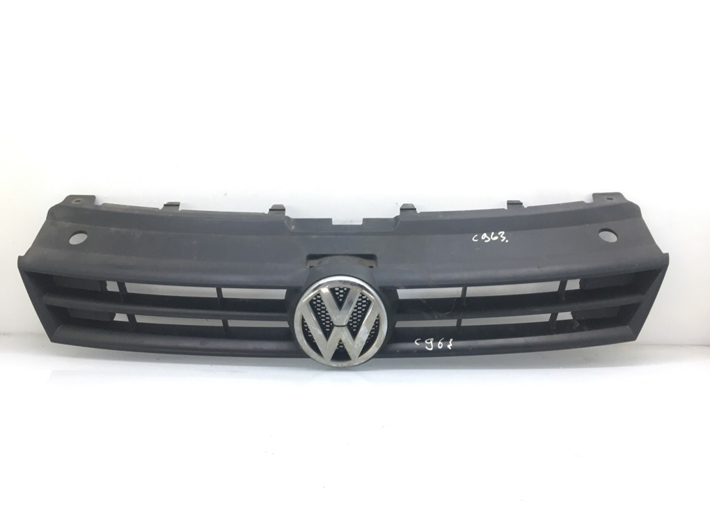 Решетка радиатора для Volkswagen Polo, 2010 г. 1.2 i бензин б/у