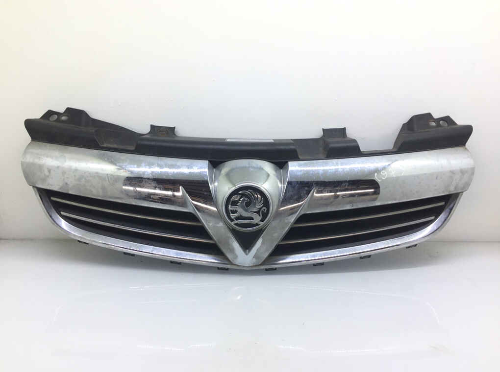 Решетка радиатора для Opel Zafira, 2010 г. 1.7 CDTi дизель б/у