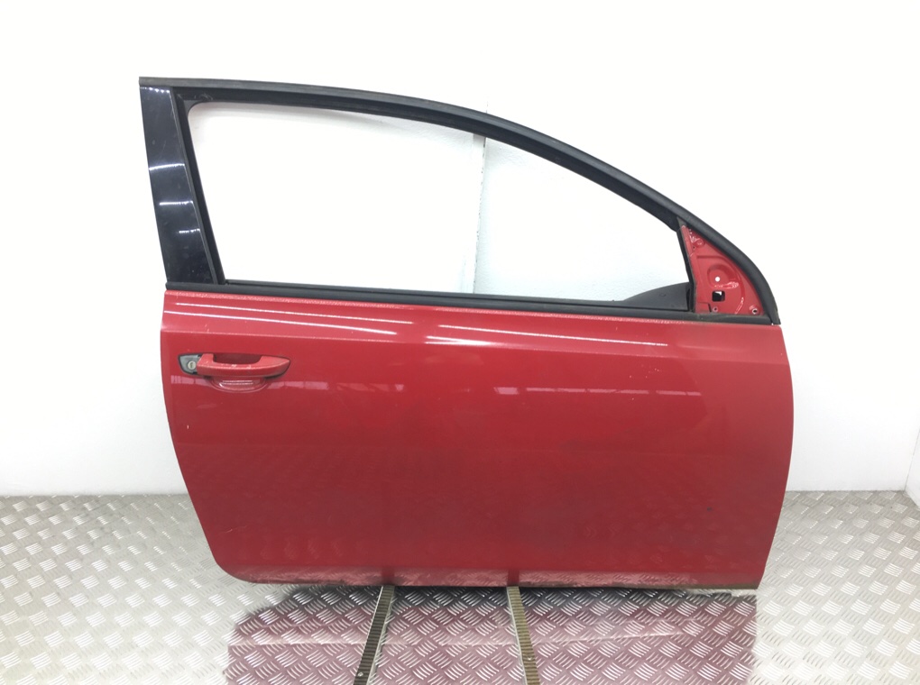 Дверь передняя правая для Volkswagen Golf, 2009 г. 1.4 i бензин б/у