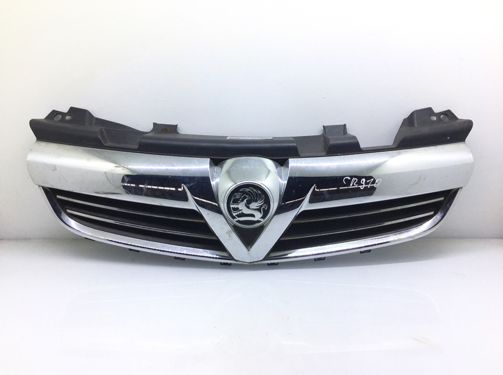 Решетка радиатора для Opel Zafira, 2012 г. 1.7 CDTi дизель б/у