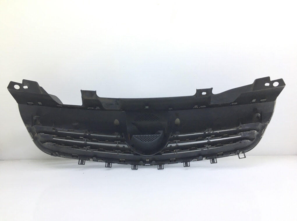 Решетка радиатора для Opel Zafira, 2012 г. 1.7 CDTi дизель б/у — фото 3