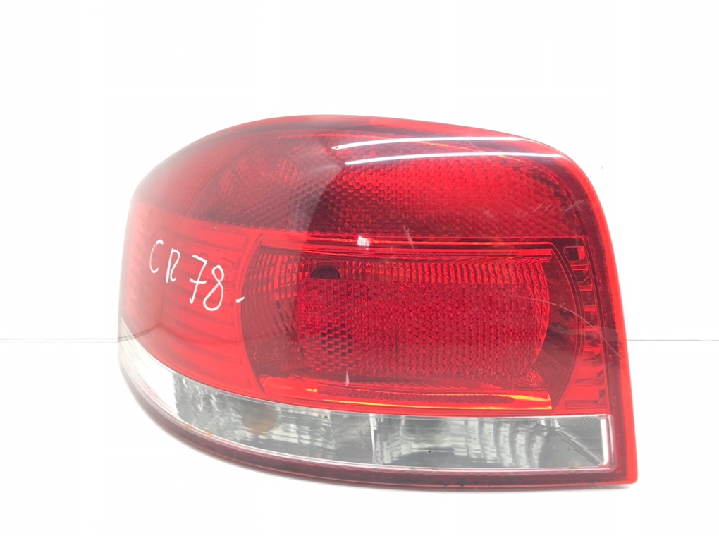 Фонарь задний левый для Audi A3, 2006 г. 2.0 TDi дизель б/у