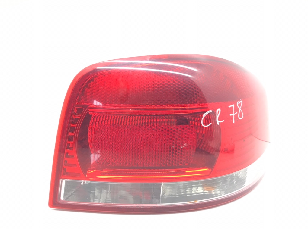 Фонарь задний правый для Audi A3, 2006 г. 2.0 TDi дизель б/у