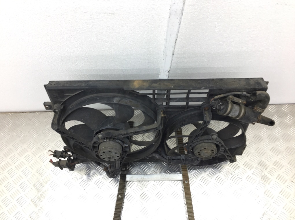 Вентилятор радиатора для Audi TT, 2002 г. 1.8 Ti бензин б/у — фото 2