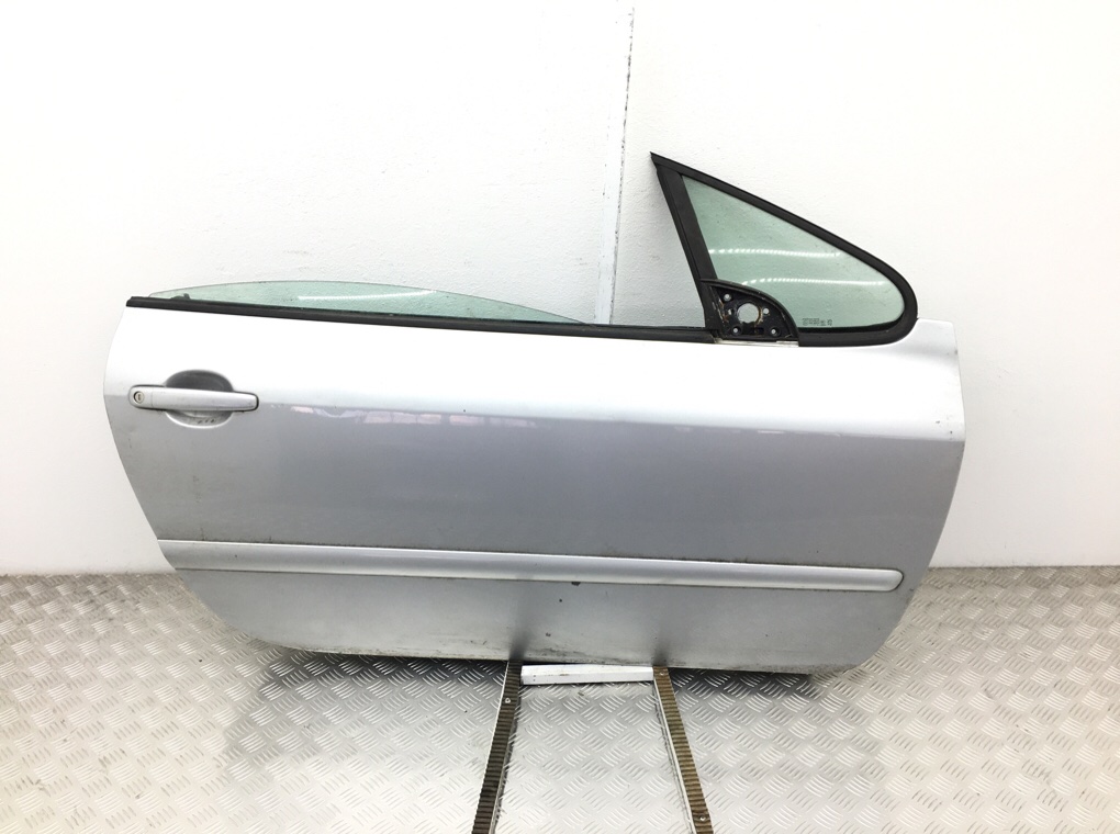 Дверь передняя правая для Peugeot 307, 2009 г. 2.0 HDi дизель б/у