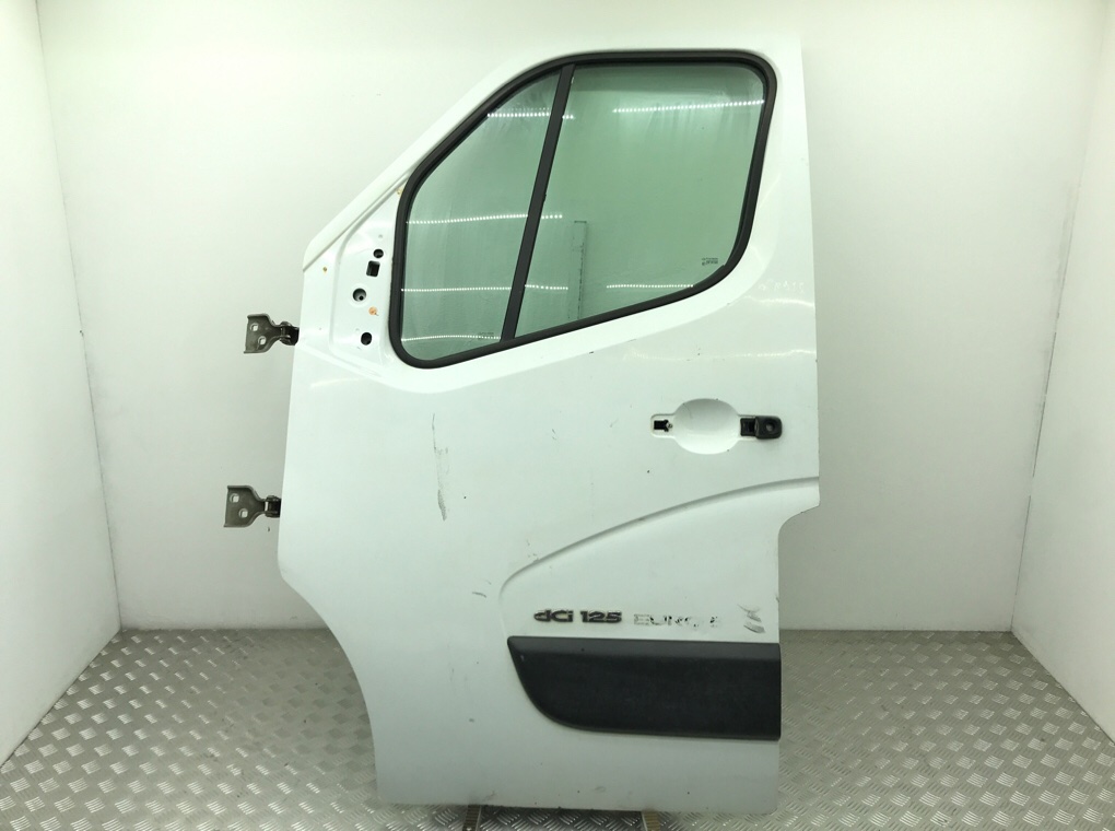 Дверь передняя левая для Renault Master, 2011 г. 2.3 DCI дизель б/у