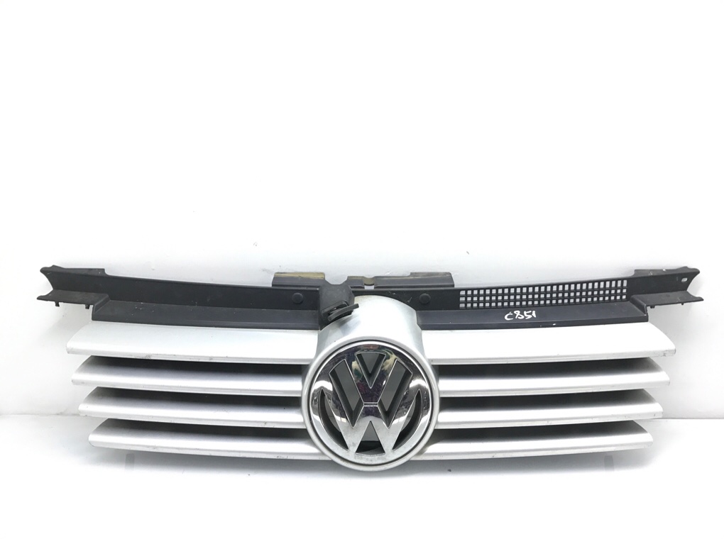 Решетка радиатора для Volkswagen Bora, 2005 г. 1.6 i бензин б/у