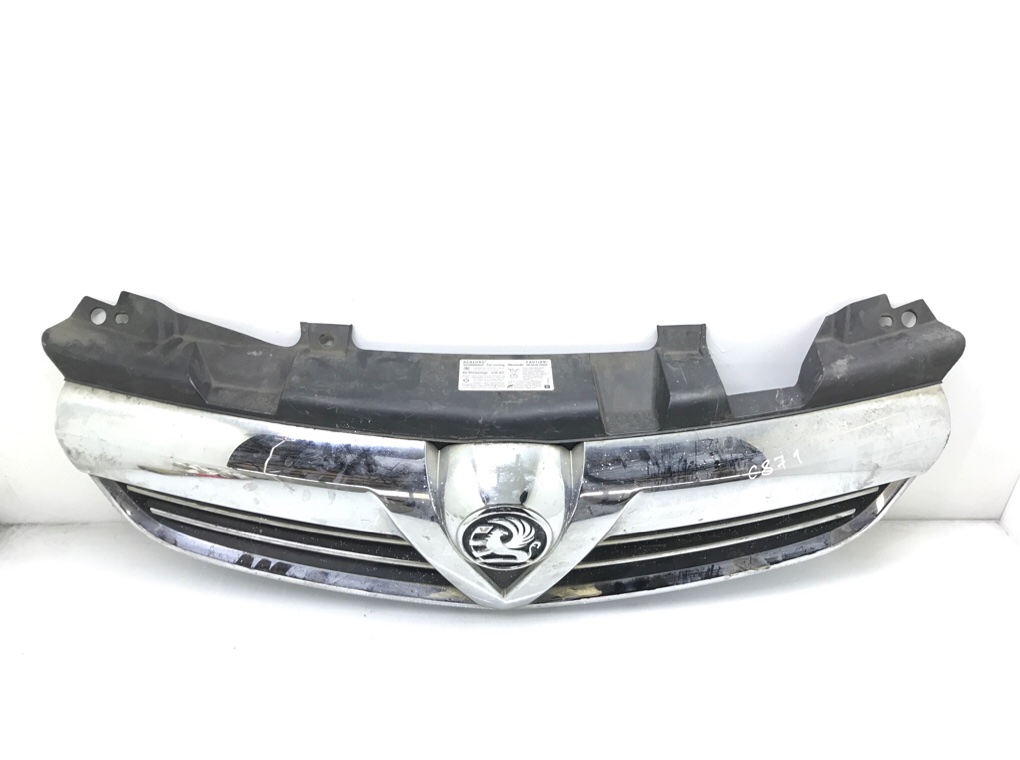 Решетка радиатора для Opel Zafira, 2010 г. 1.7 CDTi дизель б/у — фото 2