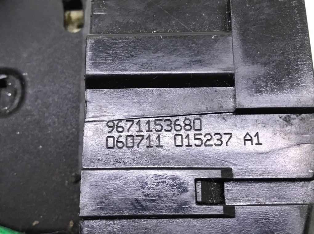 Замок багажника для Peugeot 308, 2011 г. 1.6 HDi дизель б/у — фото 5
