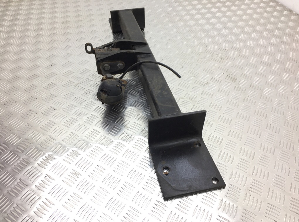 Прицепное устройство (фаркоп) для BMW 3 E90/E91/E92/E93, 2005 г. 2.5 i бензин б/у — фото 3