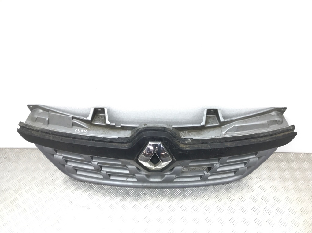 Решетка радиатора для Renault Master, 2016 г. 2.3 DCI дизель б/у — фото 2