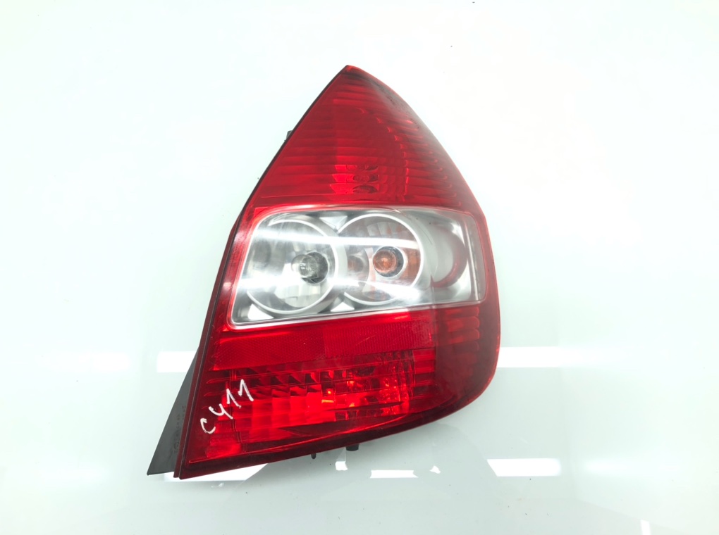 Фонарь задний правый для Honda Jazz, 2004 г. 1.3 i бензин б/у