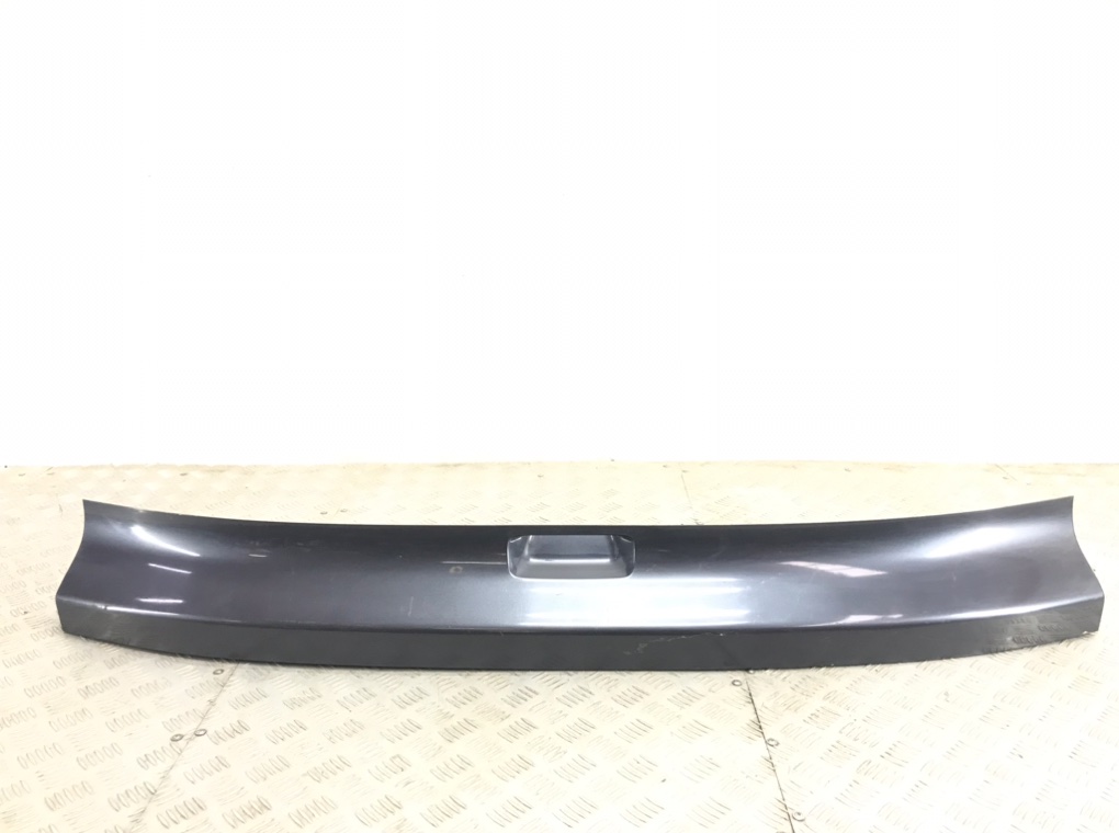 Накладка двери (крышки) багажника для Honda CR-V, 2005 г. 2.2 CTDi дизель б/у