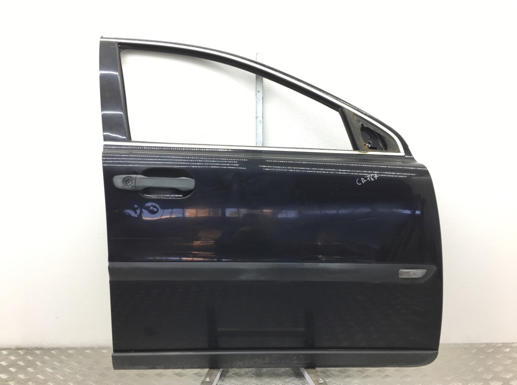 Дверь передняя правая для Volvo XC90, 2003 г. 2.4 D5 дизель б/у
