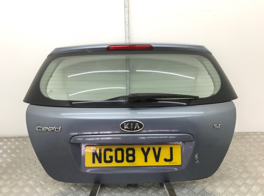 Крышка багажника для Kia Ceed, 2008 г. 1.6 i бензин б/у