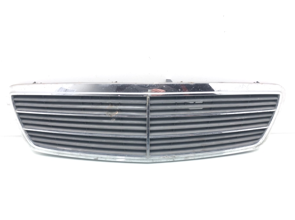 Решетка радиатора для Mercedes C W203, 2003 г. 1.8 i бензин б/у