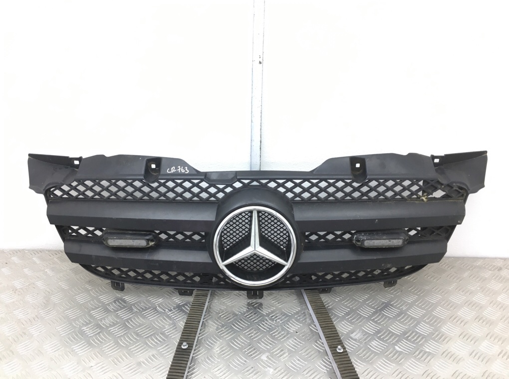 Решетка радиатора для Mercedes Sprinter 2, 2015 г. 3.0 CDi дизель б/у