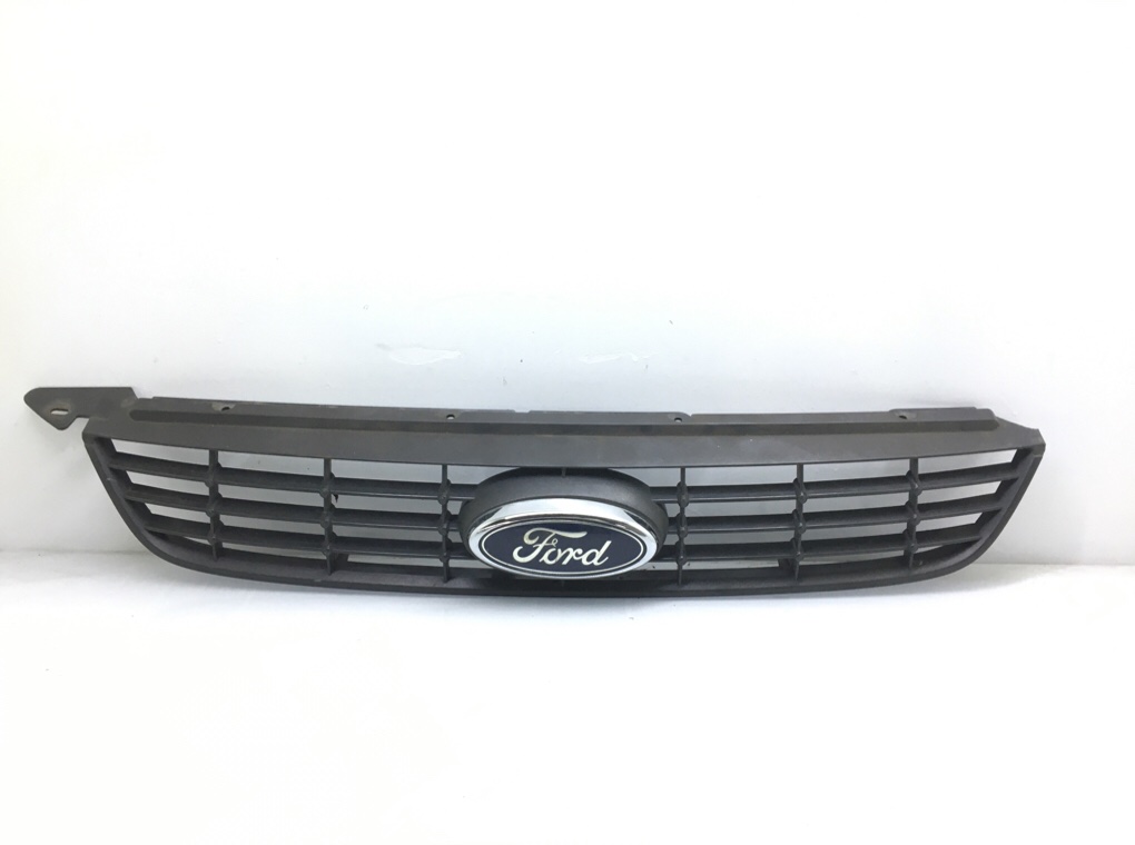 Решетка радиатора для Ford Focus, 2010 г. 1.6 TDCi дизель б/у