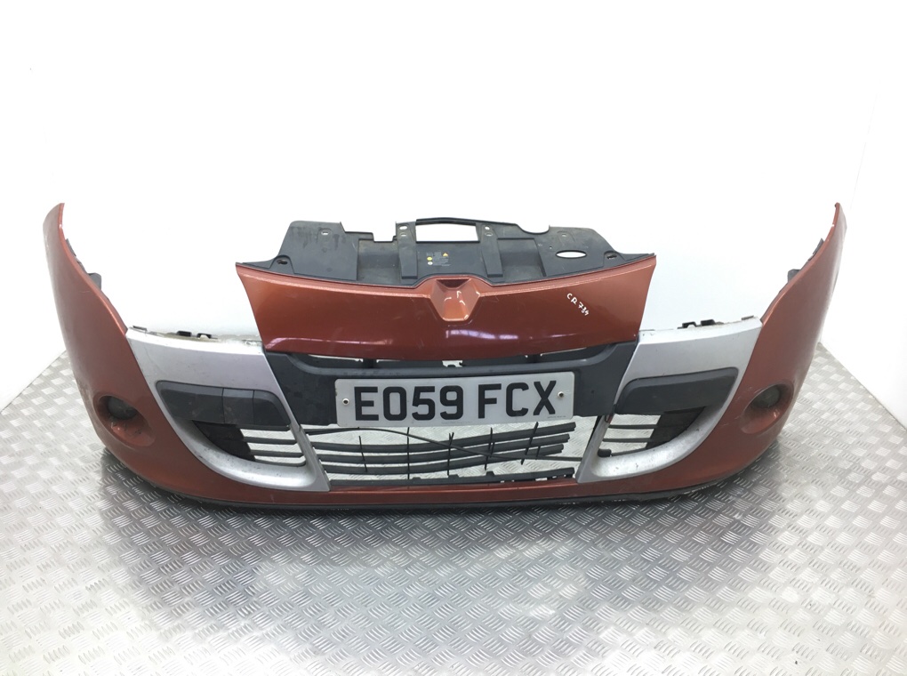 Бампер передний для Renault Megane, 2009 г. 1.6 i бензин б/у