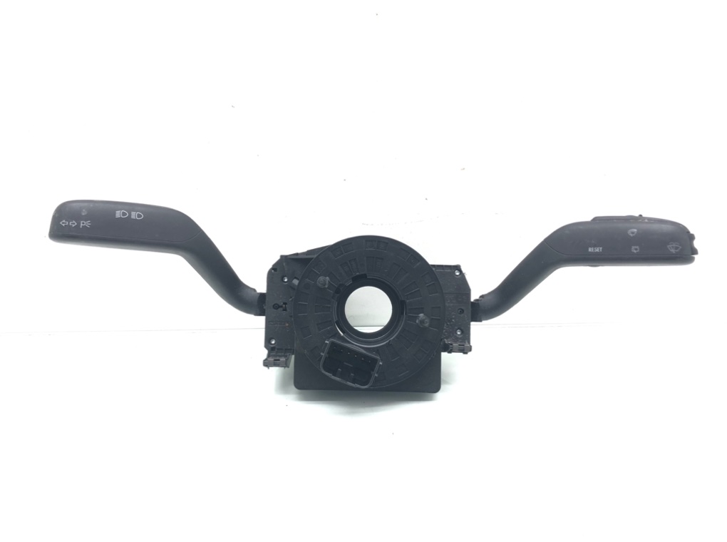 Переключатель подрулевой (стрекоза) для Seat Ibiza, 2009 г. 1.4 i бензин б/у