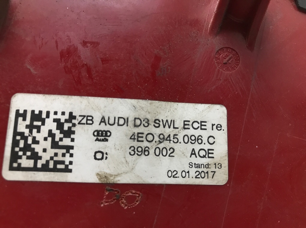 Фонарь задний правый для Audi A8, 2005 г. 3.0 TDi дизель б/у — фото 5
