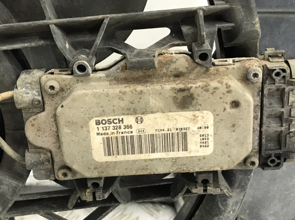 Вентилятор радиатора для Ford Focus, 2007 г. 2.0 TDCi дизель б/у — фото 2