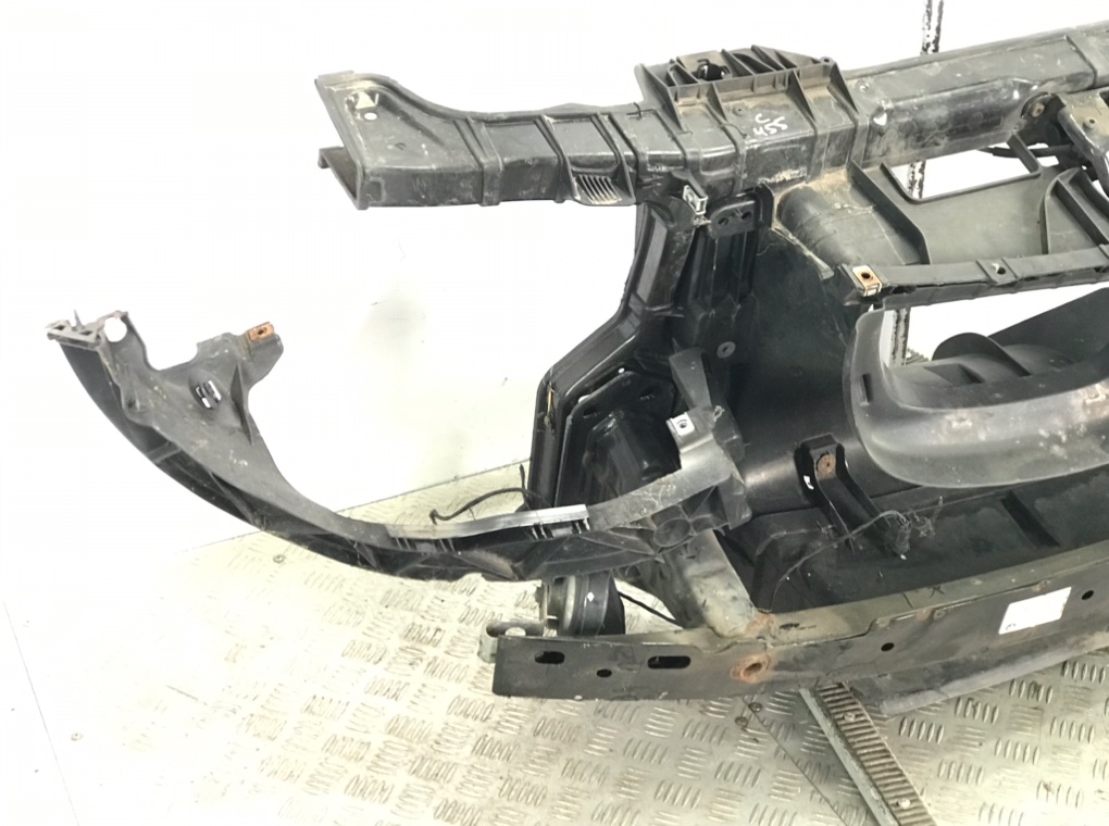 Панель передняя (телевизор) для BMW 1 E87/E81/E82/E88, 2012 г. 2.0 D дизель б/у — фото 3