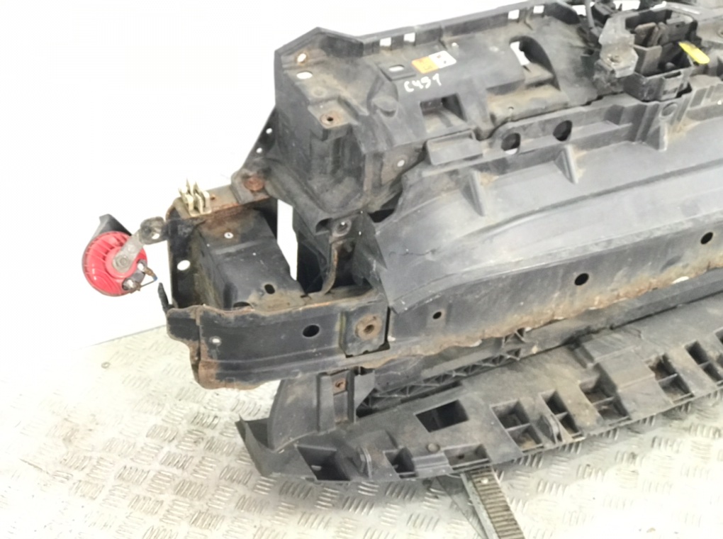 Панель передняя (телевизор) для Ford Fiesta, 2009 г. 1.4 TDCi дизель б/у — фото 3