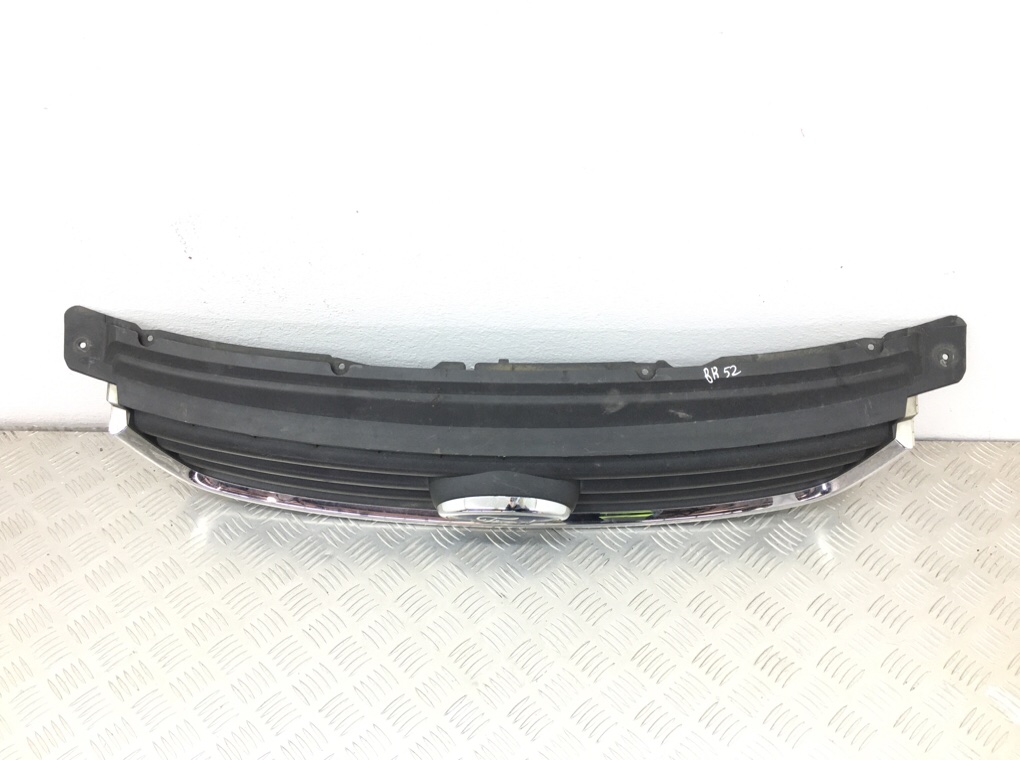 Решетка радиатора для Ford Kuga, 2010 г. 2.0 TDCi дизель б/у — фото 2