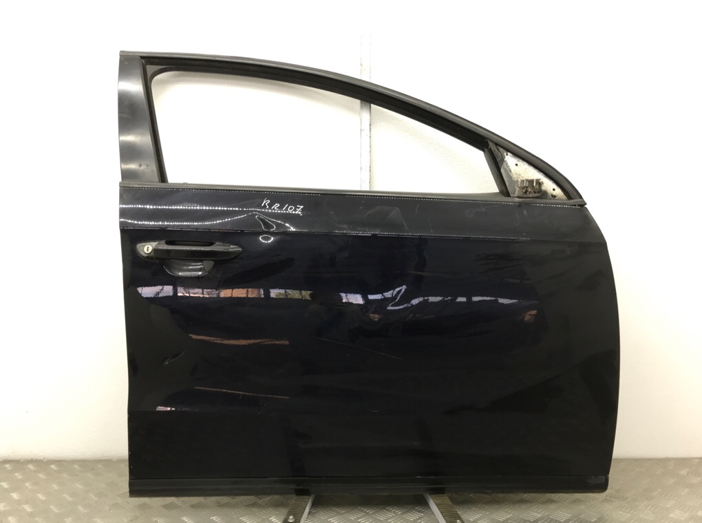 Дверь передняя правая для Volkswagen Passat, 2012 г. 2.0 TDi дизель б/у