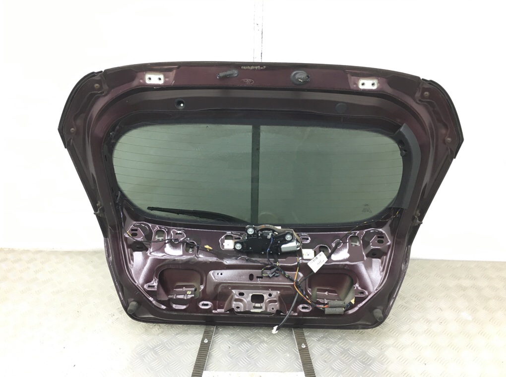 Крышка багажника для Ford Fiesta, 2010 г. 1.6 TDCi дизель б/у — фото 3