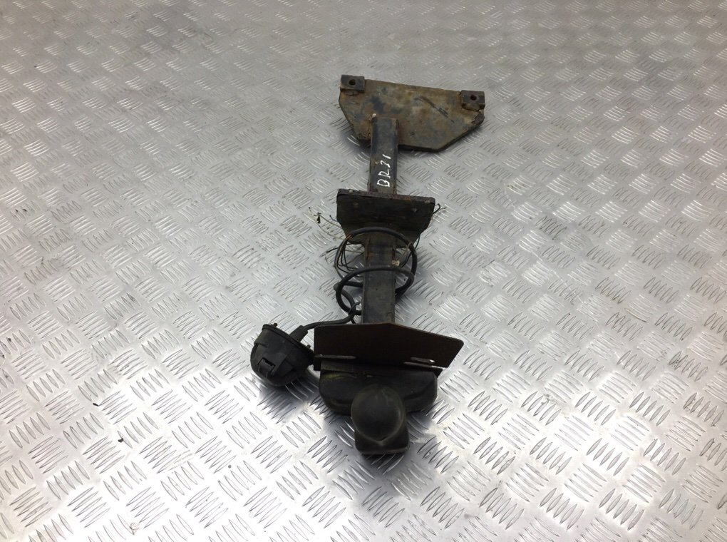 Прицепное устройство (фаркоп) для Saab 900, 1997 г. 2.0 i бензин б/у