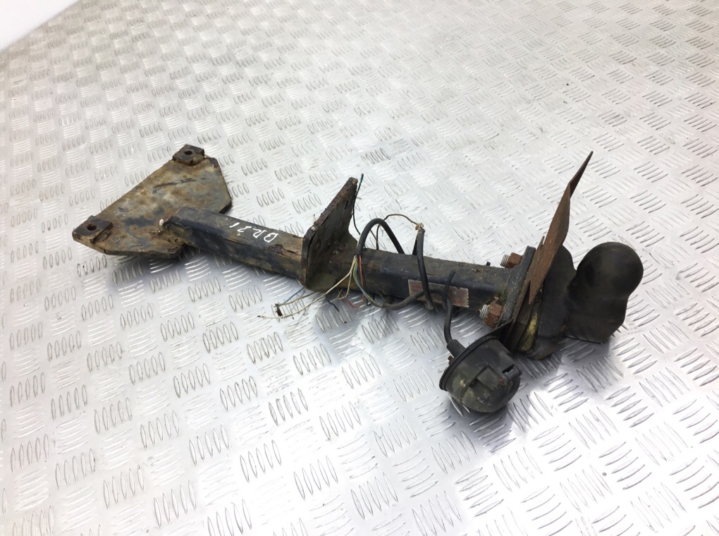 Прицепное устройство (фаркоп) для Saab 900, 1997 г. 2.0 i бензин б/у — фото 2