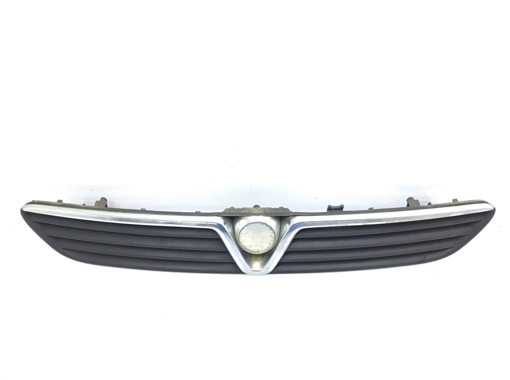 Решетка радиатора для Opel Astra, 1999 г. 1.6 i бензин б/у — фото 2