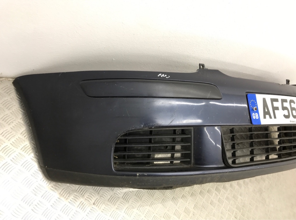 Бампер передний для Volkswagen Golf, 2006 г. 1.6 i бензин б/у — фото 3